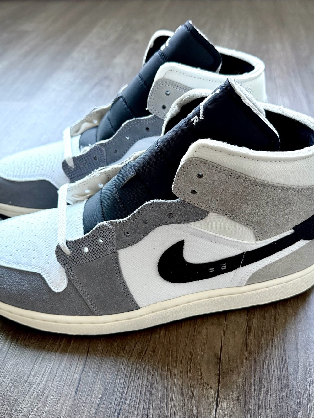 Air Jordan 1 Mid SE Craft Cement Grey Men’s 12 DZ4136-002 NEW